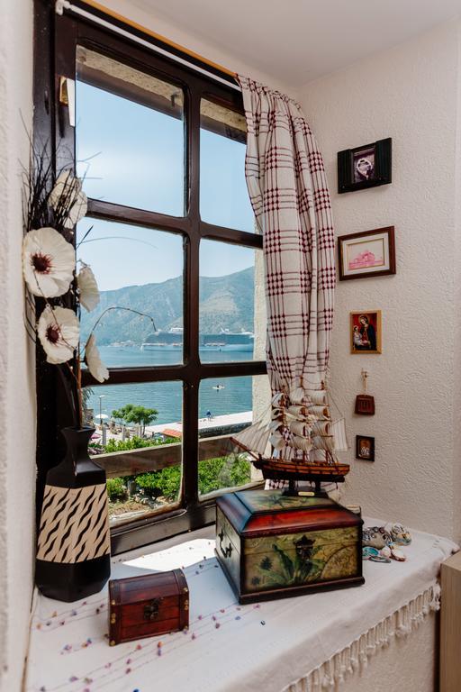 Celine'S Place By The Sea Apartamento Kotor Exterior foto