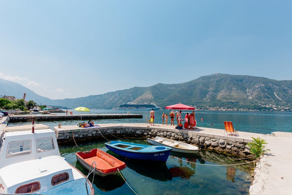 Celine'S Place By The Sea Apartamento Kotor Exterior foto