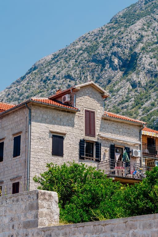 Celine'S Place By The Sea Apartamento Kotor Exterior foto